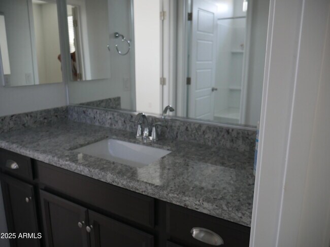 Building Photo - 1322 E Gemini Pl