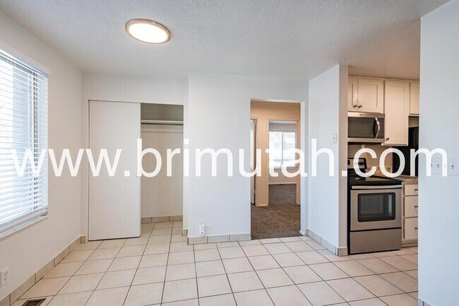 Building Photo - 4809 S 1740 E