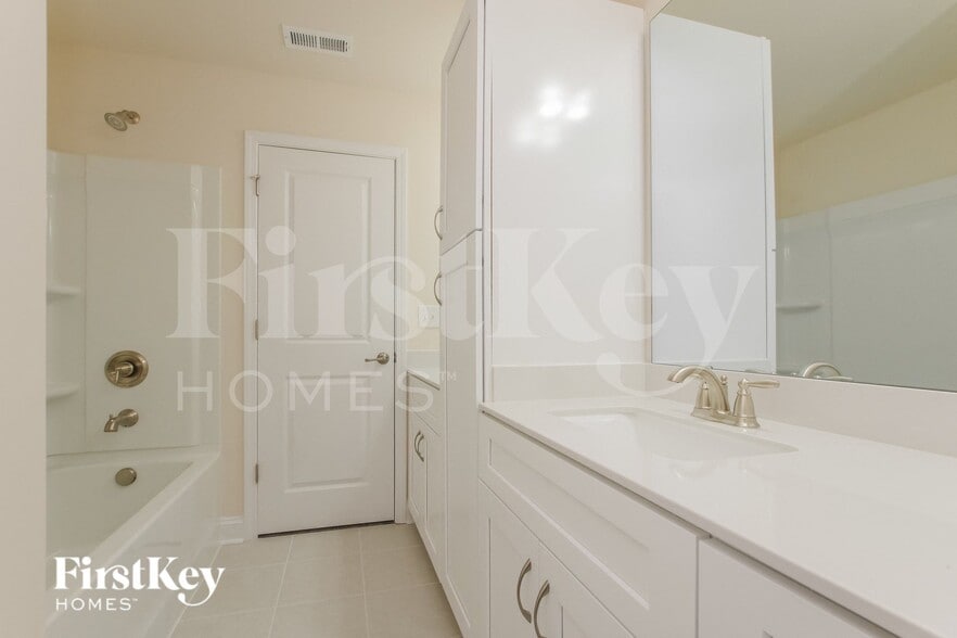 Building Photo - 5109 Alysheba Dr