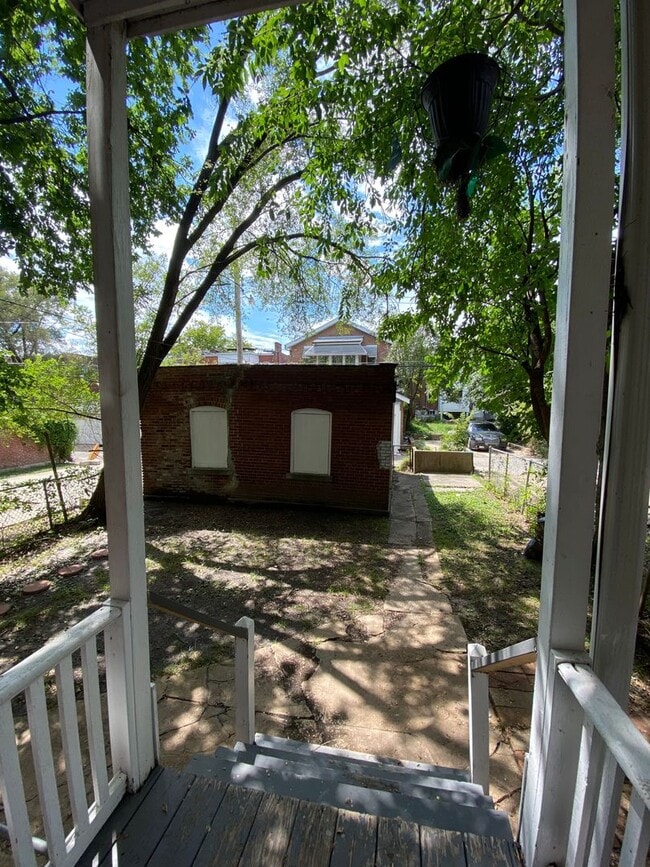 Building Photo - 3717 Bamberger Ave
