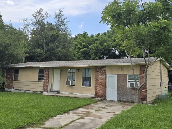 Primary Photo - 122 3rd St SW