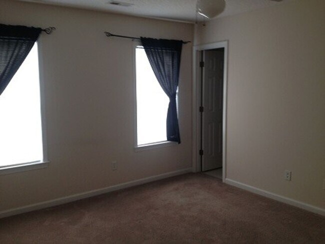 Building Photo - 7234 Peppercorn Ct