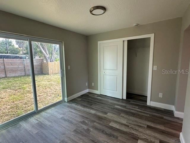 Building Photo - 11525 81st Pl
