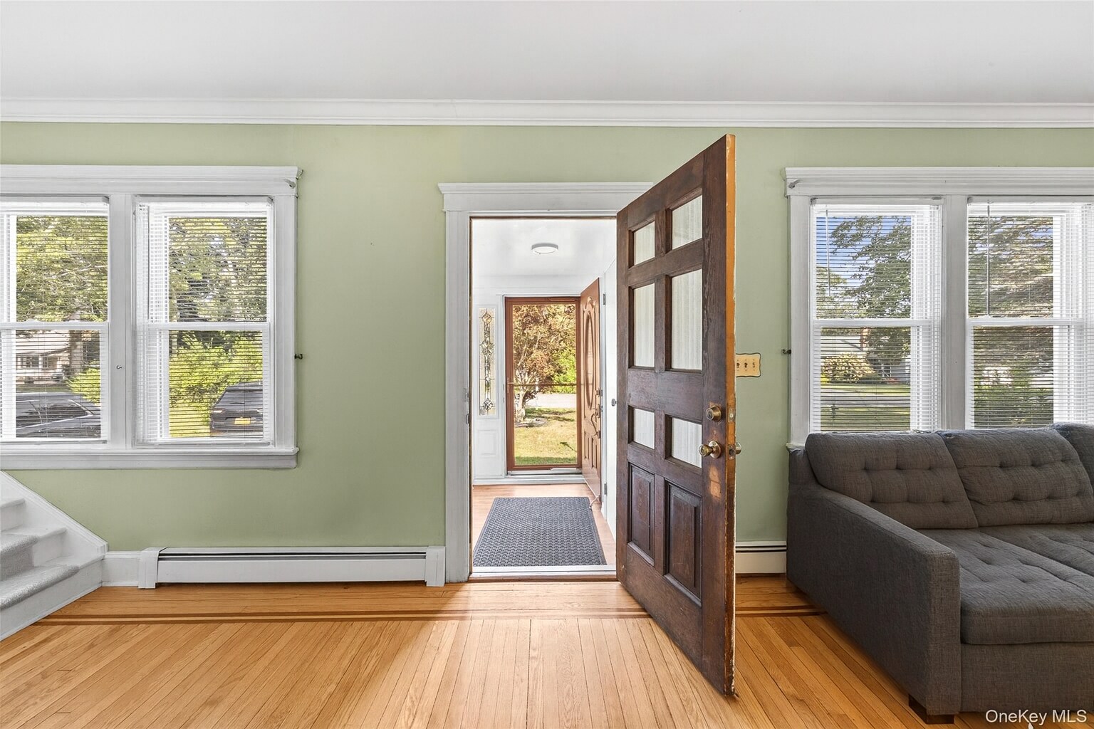 entrance with foyer - 32 Whittier Dr
