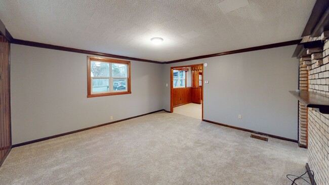 Building Photo - 233 S Hamilton Ave
