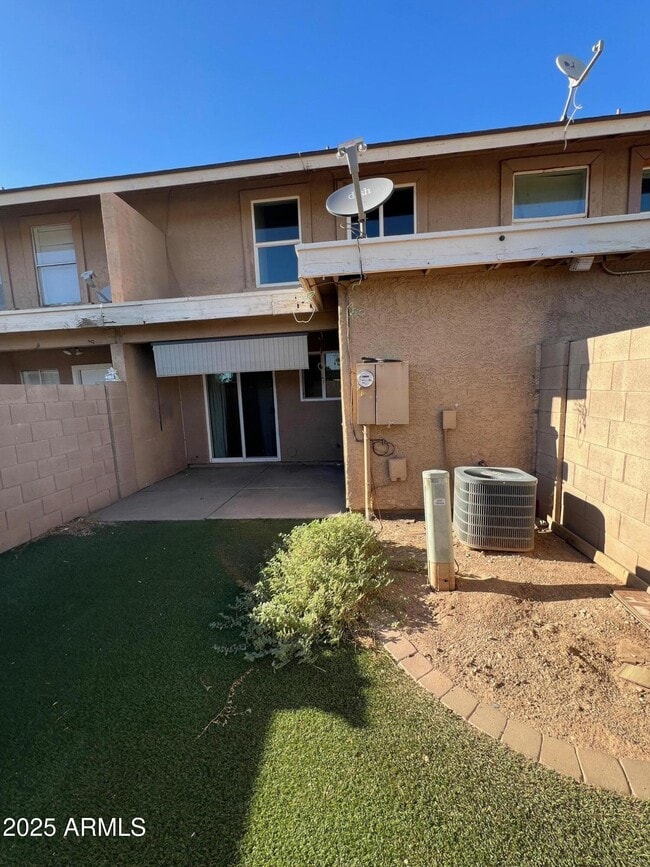 Building Photo - 5819 N 59th Dr