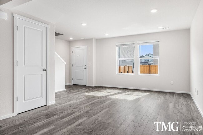 Primary Photo - Wonderful 3 Bed 2.5 Bath Townhome in Orcha...