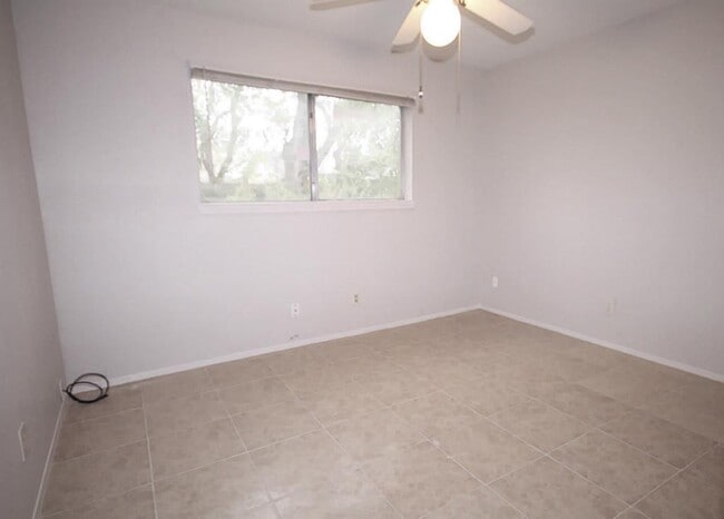 Building Photo - 1106 Ravenscourt Dr