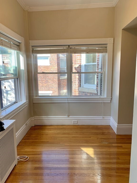 Building Photo - 34 Parkman St