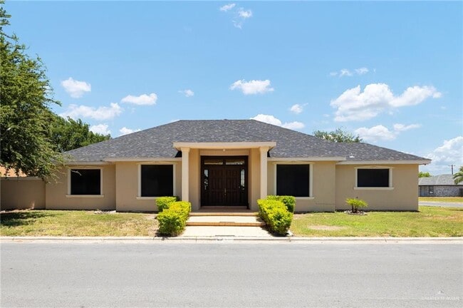 Primary Photo - 604 Crystal Dr