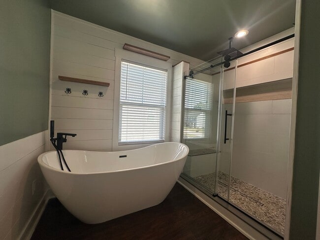 Building Photo - 238 E Ivybridge Dr