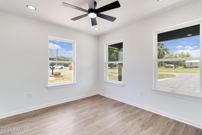 Building Photo - 144 Racca Rd