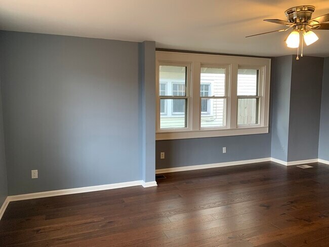 Building Photo - PENDING-Charming & Updated Bungalow in SoBro!