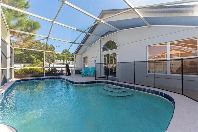 Building Photo - 8601 Cavendish Dr