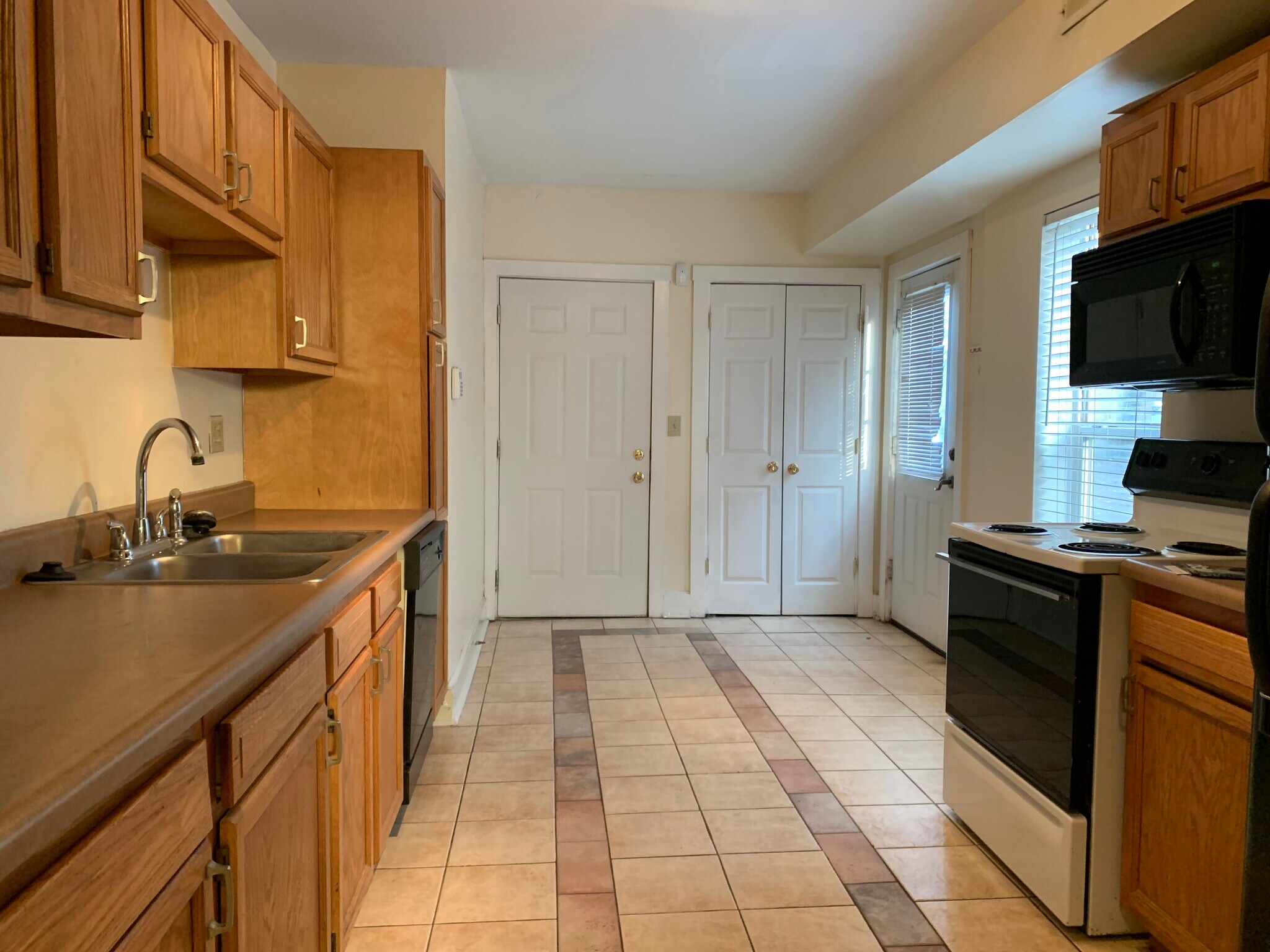 Building Photo - 3608 Eastern Ave