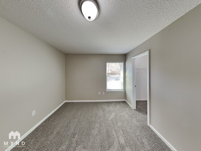 Building Photo - 6585 Morse Glen Ln