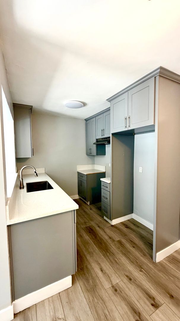 Building Photo - 1 Bed / 1 Bath Fully Renovated – First Floor – Parking Included | Van Nuys