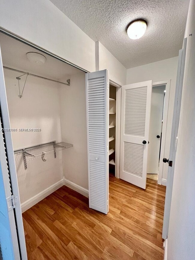 Building Photo - 2030 S Ocean Dr