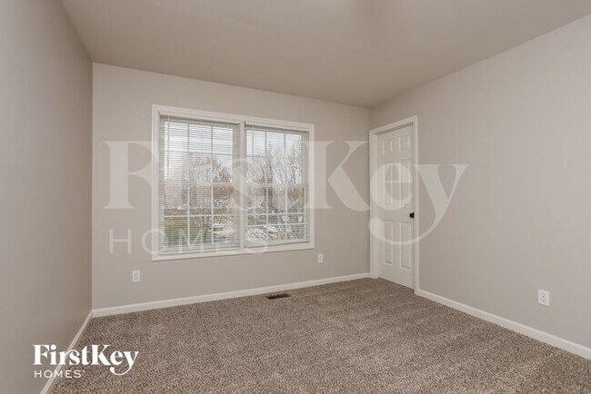 Building Photo - 332 Centerfield Dr