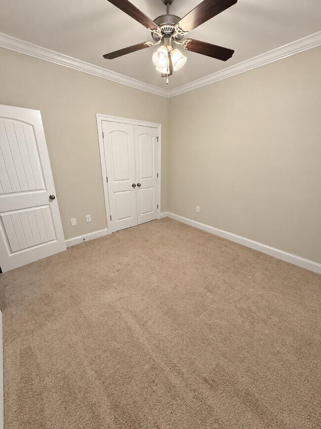 Building Photo - 114 Essen Ln