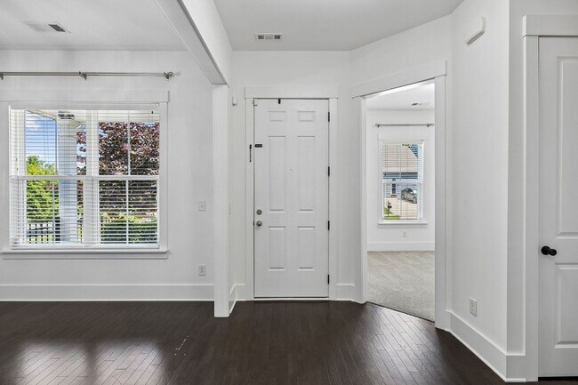 Building Photo - Available now in highly desirable Amelia Park! Beautifully maintained 5-bedroom, 3.5-bath home