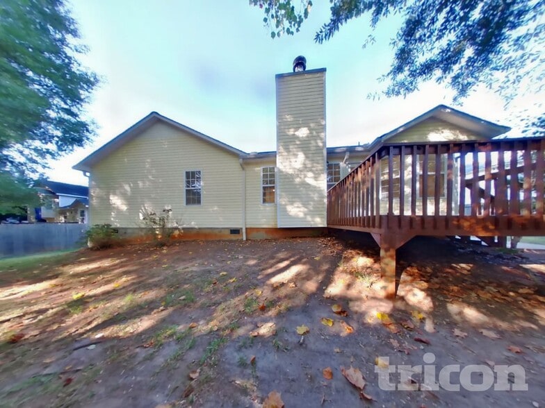 Building Photo - 208 Winchester Dr