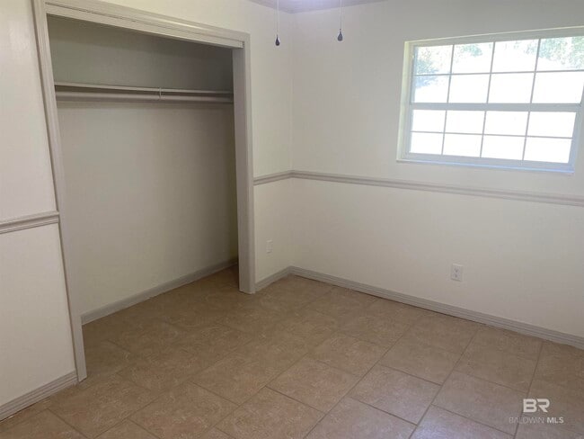 Building Photo - 20095 Dotson St