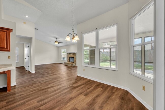 Building Photo - Great Oviedo Home in Bentley Woods!