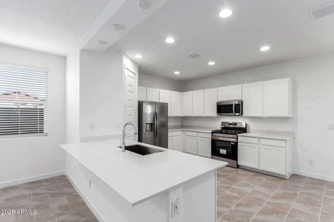 Building Photo - 3113 S 156th Ave