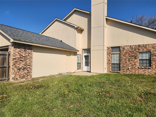 Building Photo - 7102 Lo Chalmers Ln