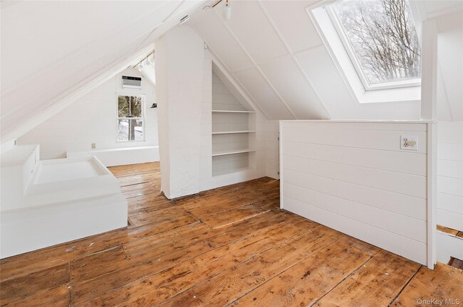 Building Photo - 277 Old Post Rd