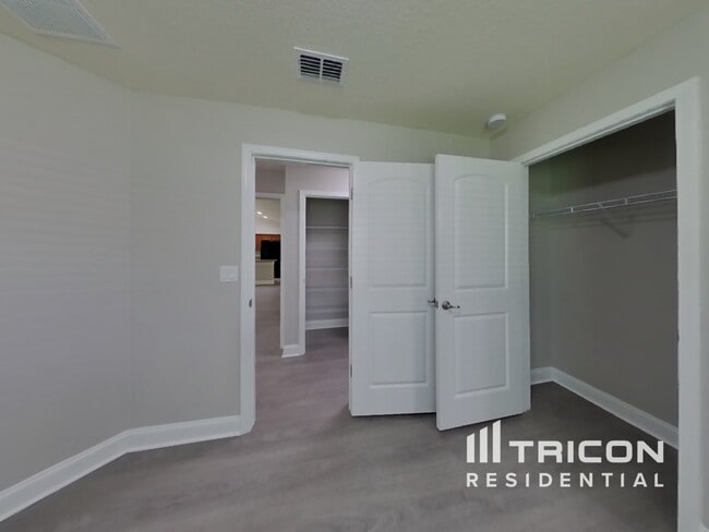 Building Photo - 2053 Jomil Ct