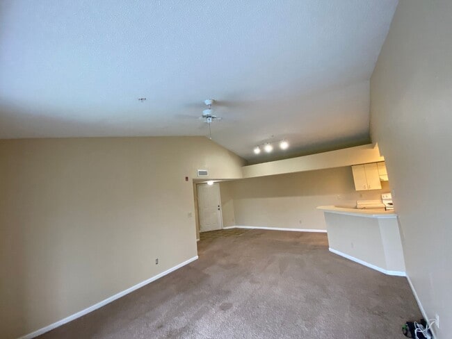 Building Photo - 13525 Eagle Ridge Dr