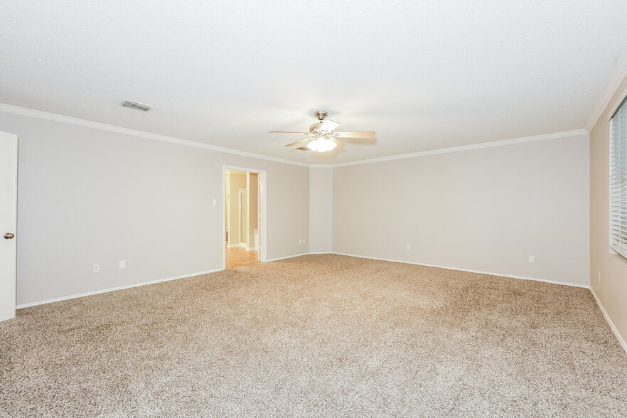 Building Photo - 3904 Foxhound Ln