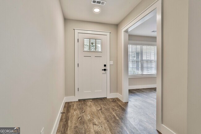 Building Photo - 20 Beaver Ct