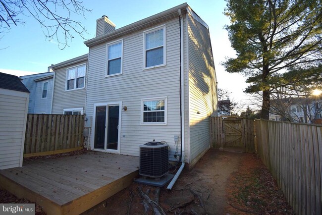 Building Photo - 7001 Old Brentford Rd