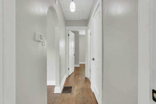Building Photo - 2940 Hiawatha St
