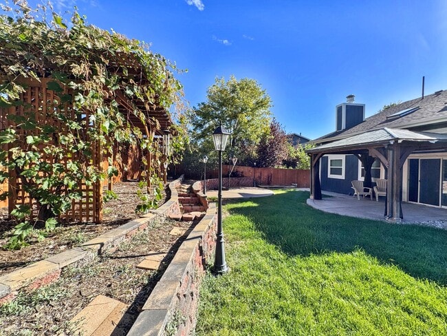 Building Photo - 18203 E Berry Dr