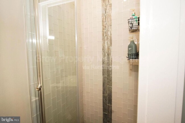 Building Photo - 1616 Cambridge St