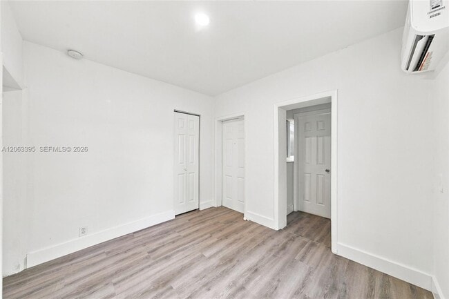 Building Photo - 128 NW 9th Ave