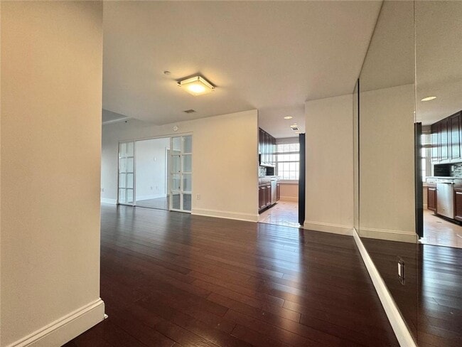 Building Photo - 195 14th St NE