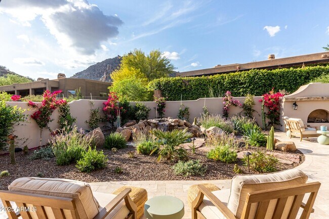 Building Photo - 11434 E Juan Tabo Rd