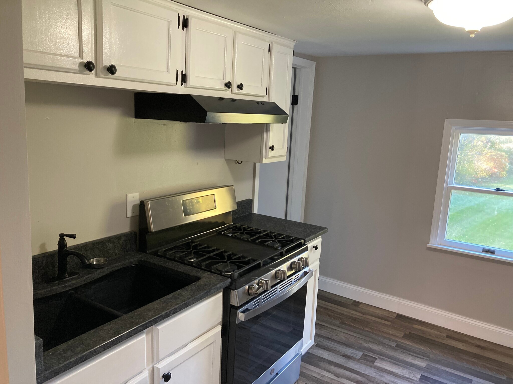 Building Photo - 116 Chestnut St