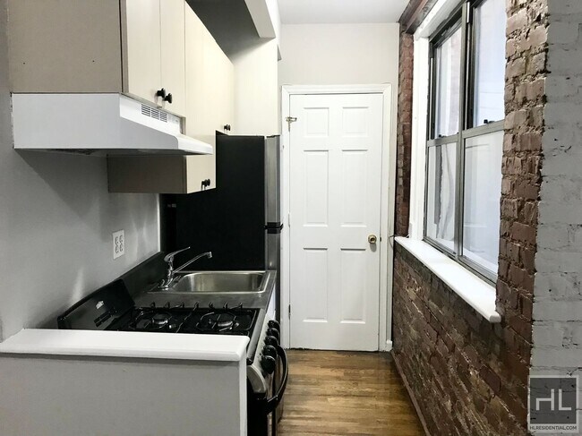 Building Photo - EAST 13 STREET