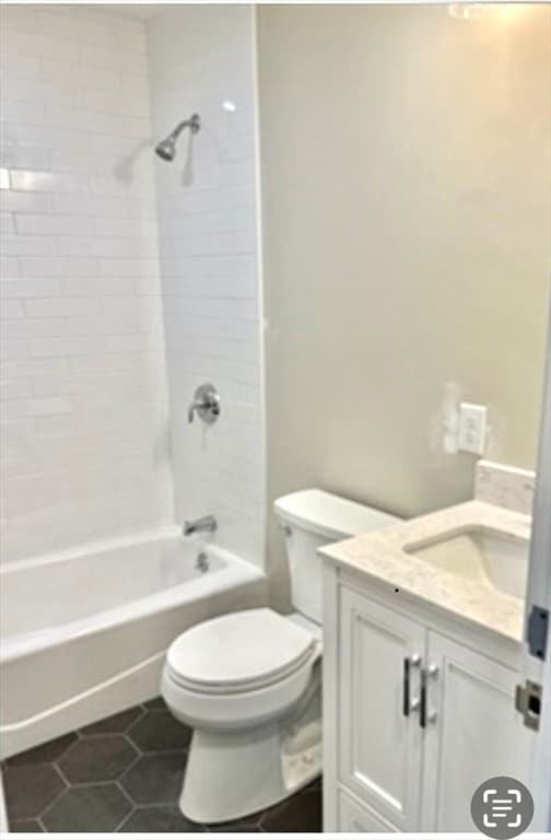 Building Photo - 5 Chapel Hill Dr