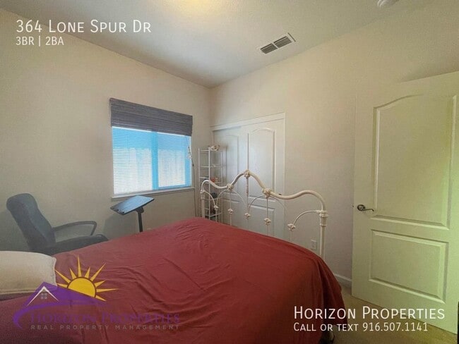 Building Photo - 364 Lone Spur Dr