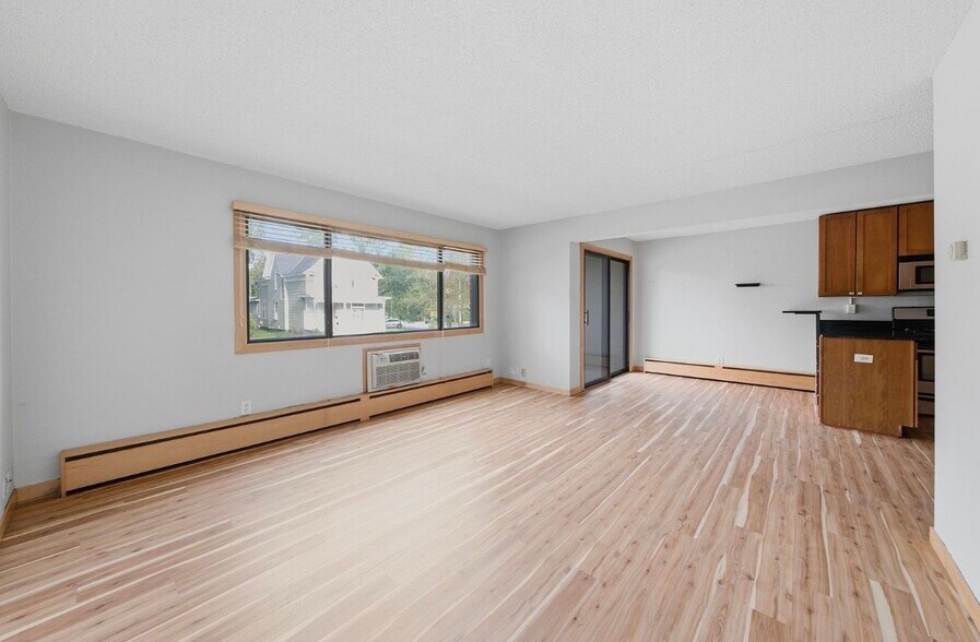 Building Photo - 2530 1st Ave S