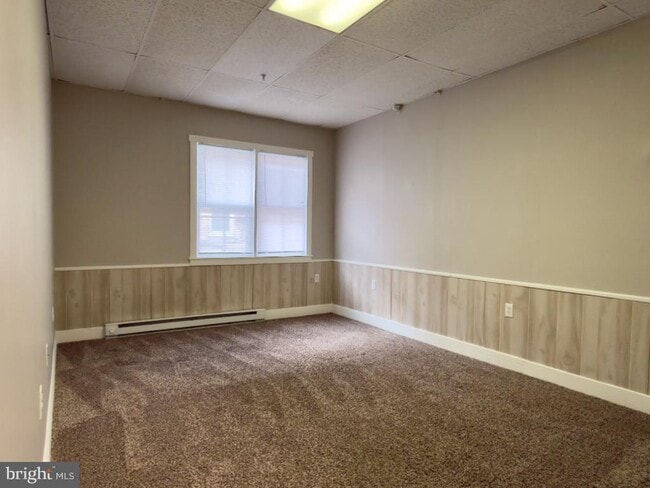 Building Photo - 100 S Front St