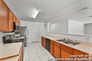 Building Photo - 3915 Regal Rose