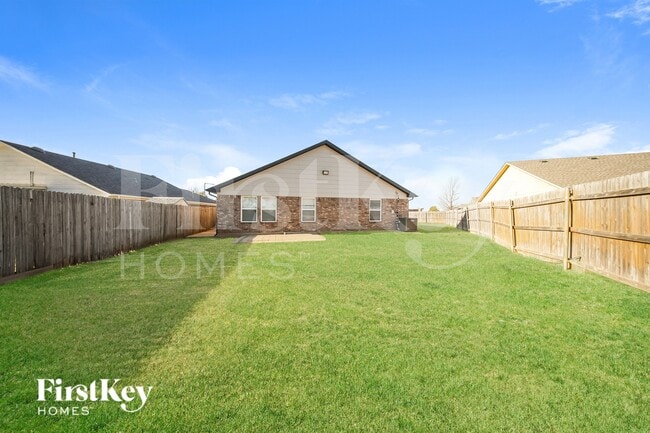 Building Photo - 3105 SW 104th Terrace